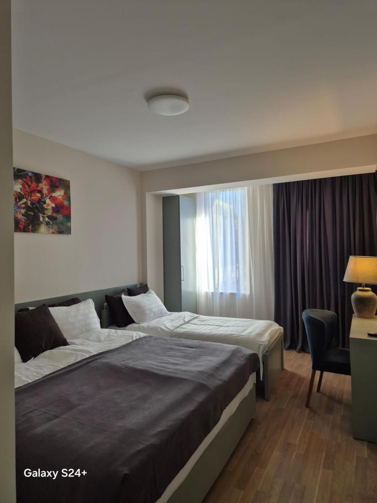 Hotel Room Tbilisi Buitenkant foto